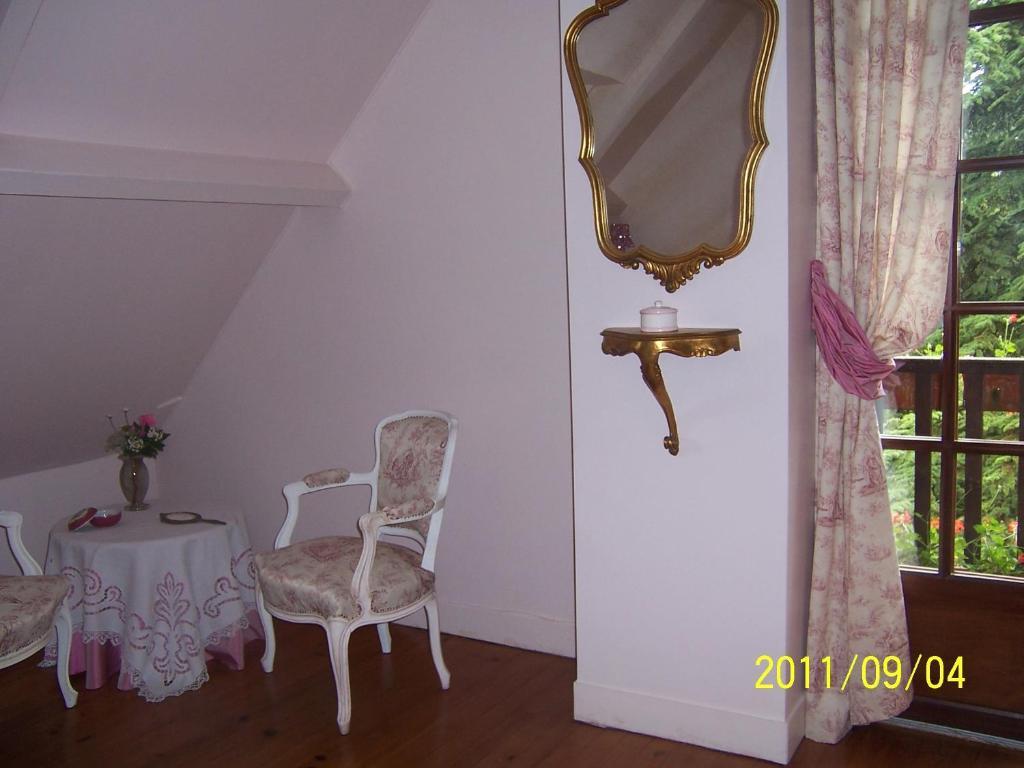 Villa Aux Marguerites Sainte-Genevieve-les-Gasny Zimmer foto