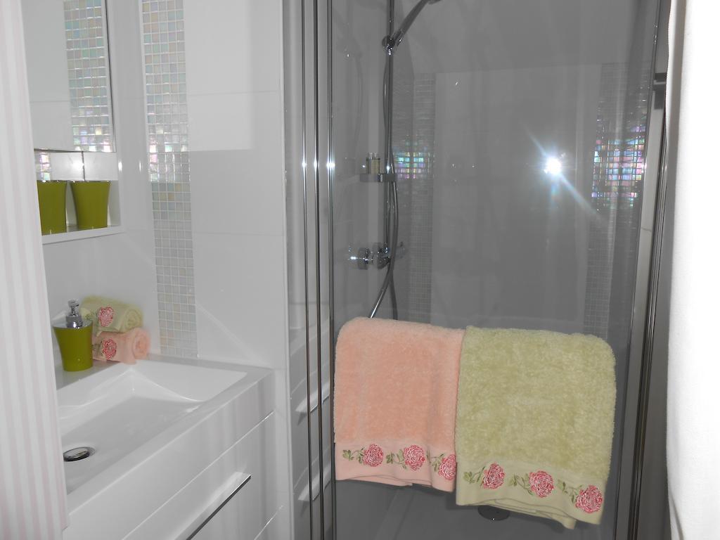 Villa Aux Marguerites Sainte-Genevieve-les-Gasny Zimmer foto